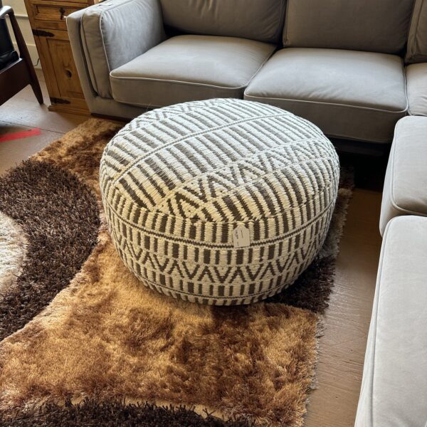 large round pouf